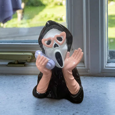 Pink Screaming Face Ghost Figurine Gothic Creative Halloween Resin Ornament Screaming Girl Telephone Ghost Statue Decor